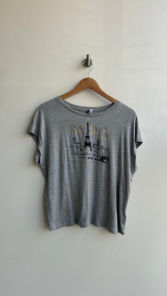 Pre-Owned Edista Grey 'Paris' Graphic Tee- Size Large