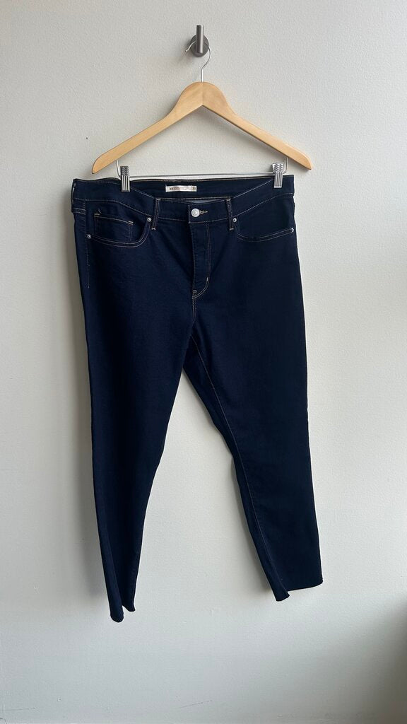 Pre-Owned Levi's 311 Dark Wash Shaping Skinny Mid-Rise Jeans- Size 33