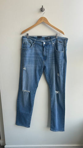 Pre-Owned Mavi Light Blue Distressed 'Jake' Slim Leg Jeans (NWT) - Size 38
