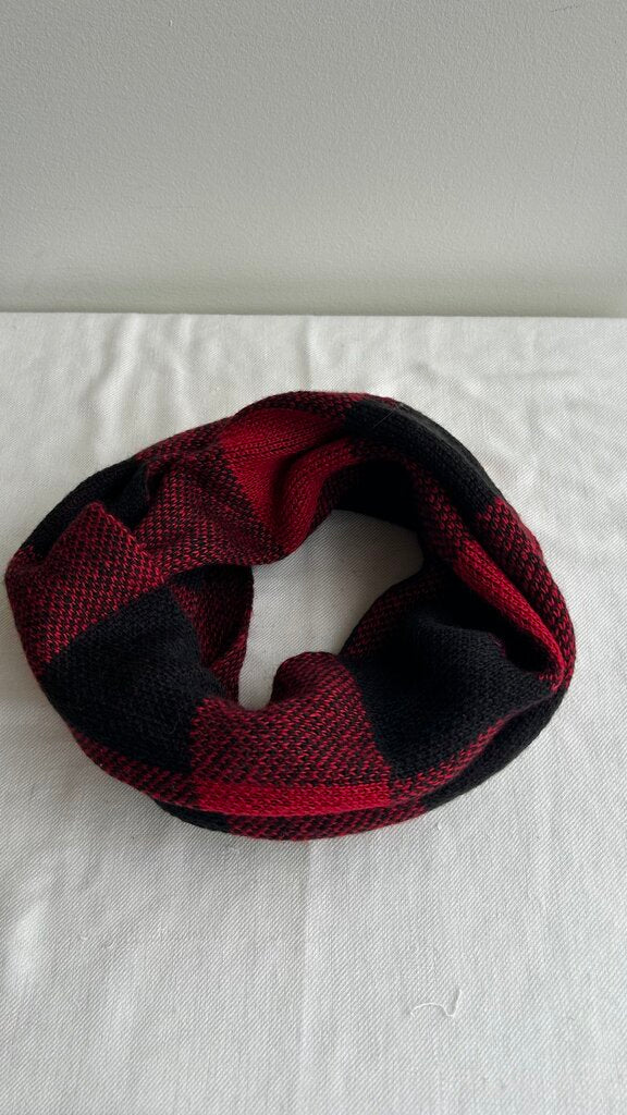 Pre-Owned Red/Black Buffalo Plaid Knit Infinity Scarf