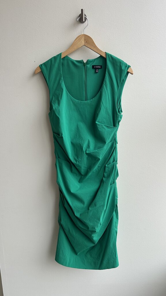 Pre-Owned Le Chateau Green Sleeveless Fitted Side Cinched Dress- Size Large