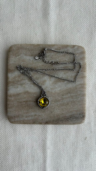 Pre-Owned Fifth Avenue Collection Silver with Green Gem Dangle Earrings/Necklace Set