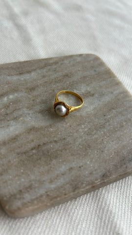 Pre-Owned Crater 14K GE Pearl Ring