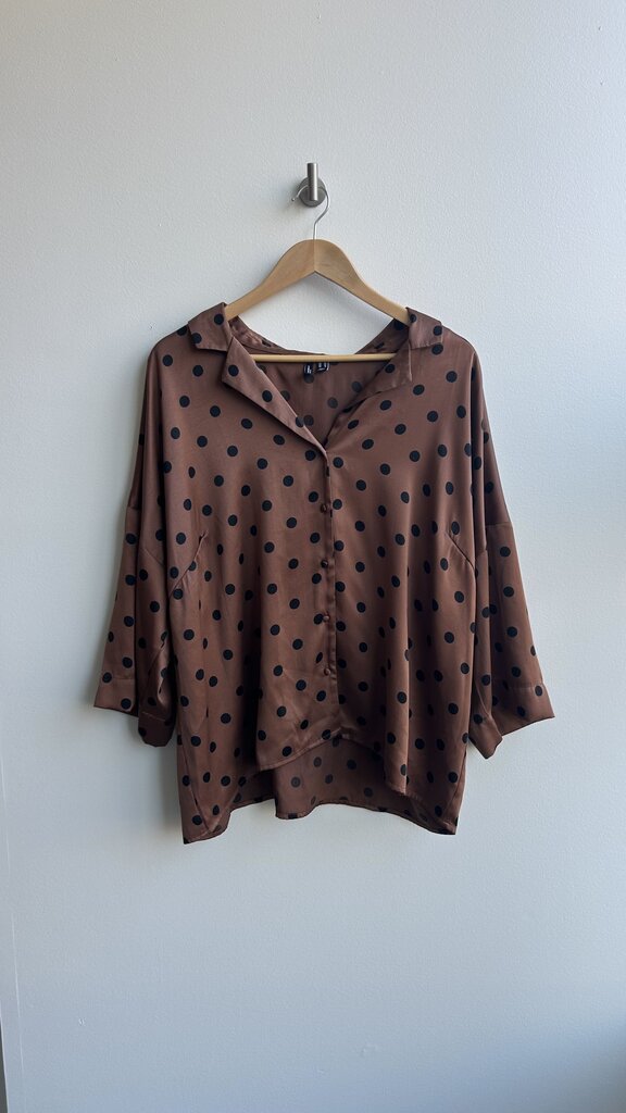 Pre-Owned Vero Moda Brown with Black Polka Dots Button Up Blouse- Size 16