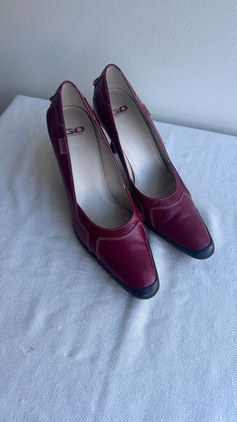 Pre-Owned Anne Klein Red Leather Rounded Point Toe Heels- Size 9