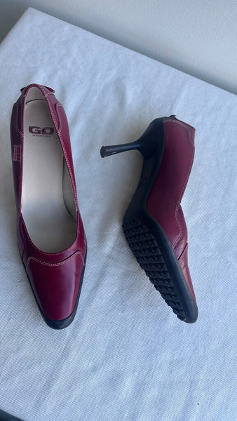 Pre-Owned Anne Klein Red Leather Rounded Point Toe Heels- Size 9