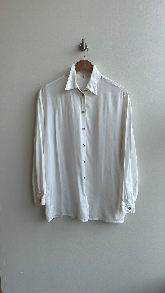 Pre-Owned Mexx White Oxford Button Up Front Blouse- Size Medium