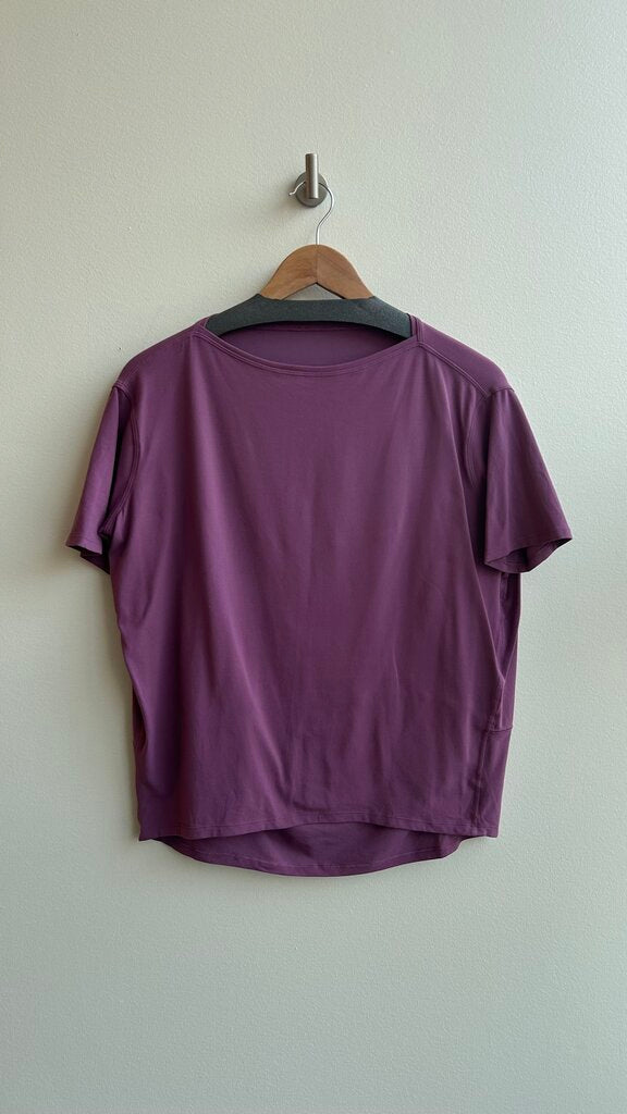 Pre-Owned Lululemon Purple Round Neck Short Sleeve Tee- Size Medium (Estimated)