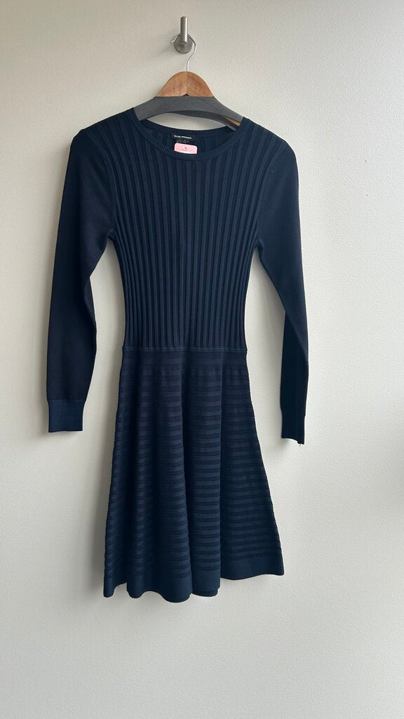 Pre-Owned Club Monaco Navy Long Sleeve Knit Textured Fit & Flare Dress - Size Small