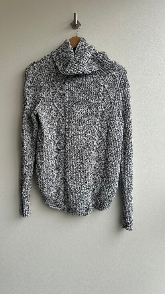 Pre-Owned Gap Black/White Cable Knit Turtle Neck Sweater - Size Small