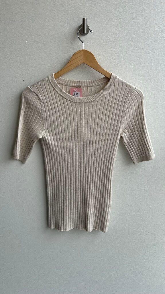 Pre-Owned Soyaconcept Cream Knit Ribbed Fitted Sweater Tee- Size X-Small