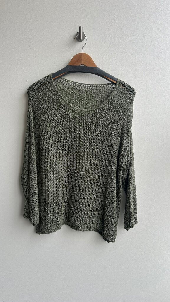 Pre-Owned Green Crochet Mesh Long Sleeve Sweater- Size Large (Estimated)