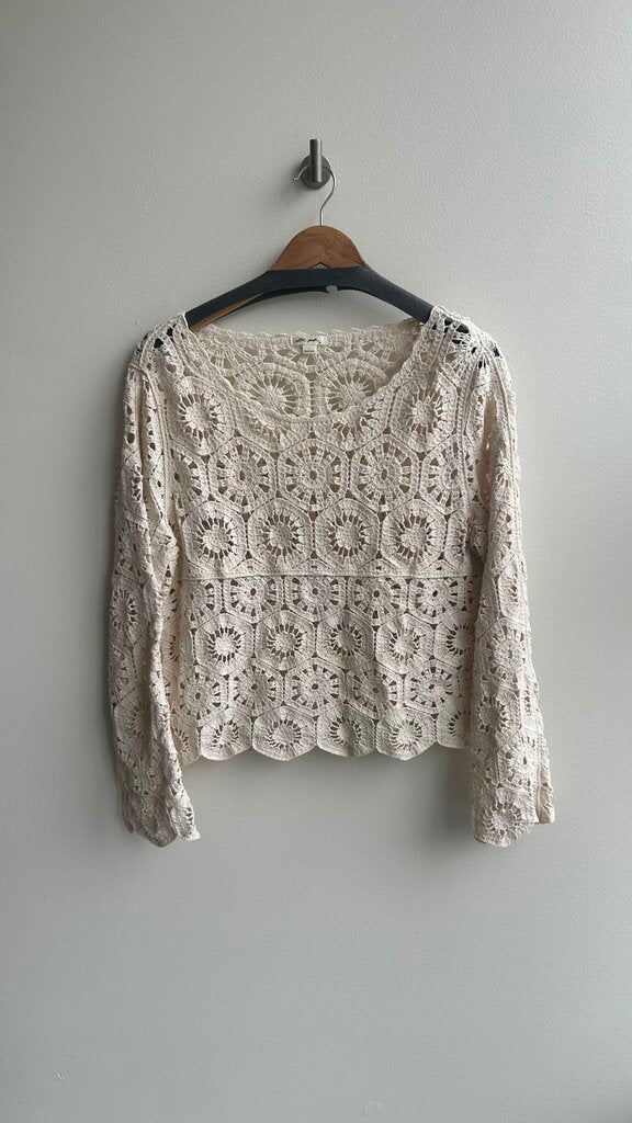 Pre-Owned Ultra Pink Cream Croceht Cropped Sweater- Size Large