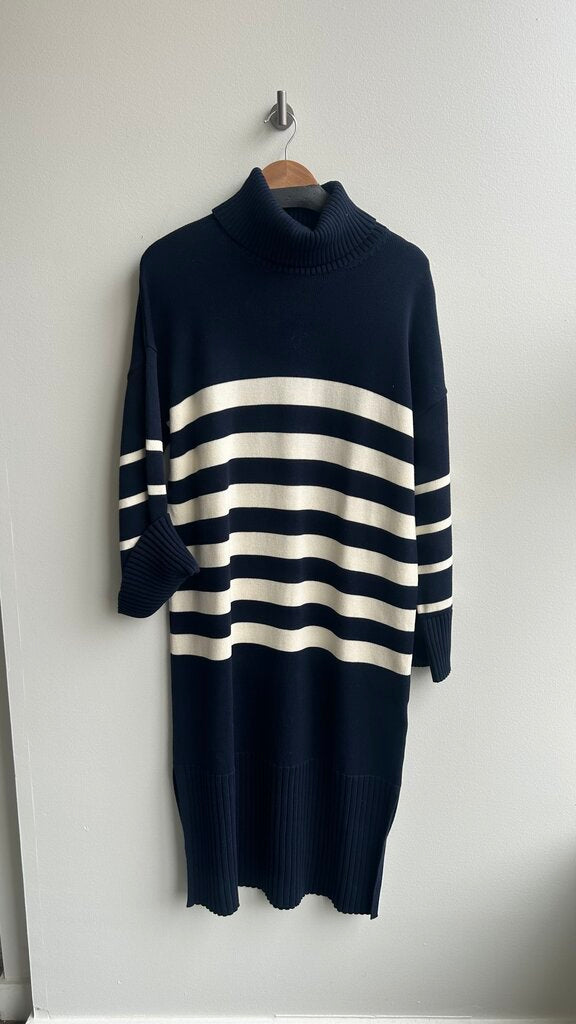 Pre-Owned Gant Navy with White Stripes Thick Knit Turtle Neck Long Sleeve Sweater Dress- Size Medium