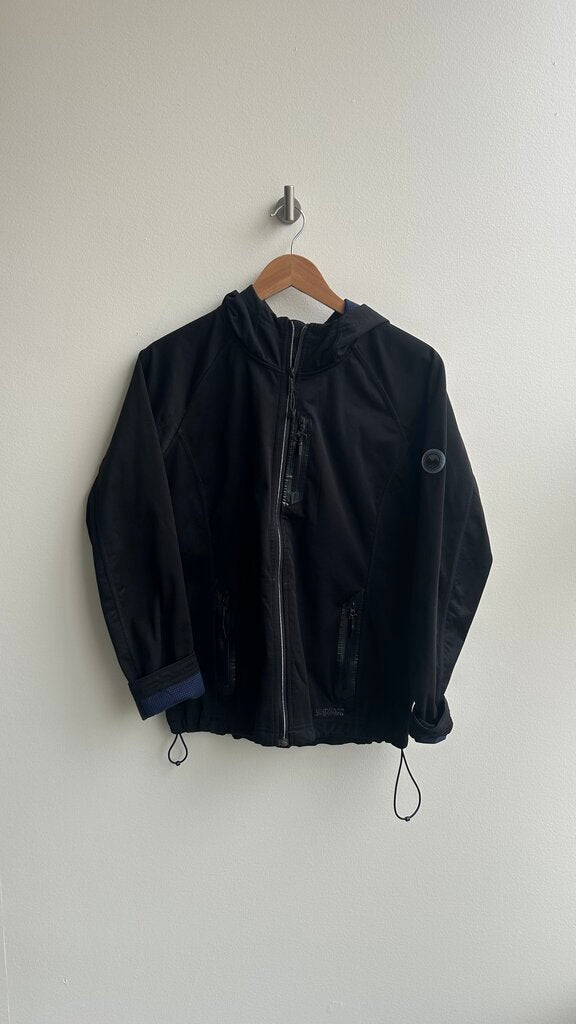 Pre-Owned Wind River Black Zip Front Hooded Jacket - Size Medium
