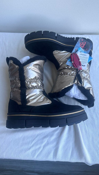 Pre-Owned Pajar Silver 'Hira' Puff Faux Fur Lined Ice Gripper Boots (NIB)- Size 40