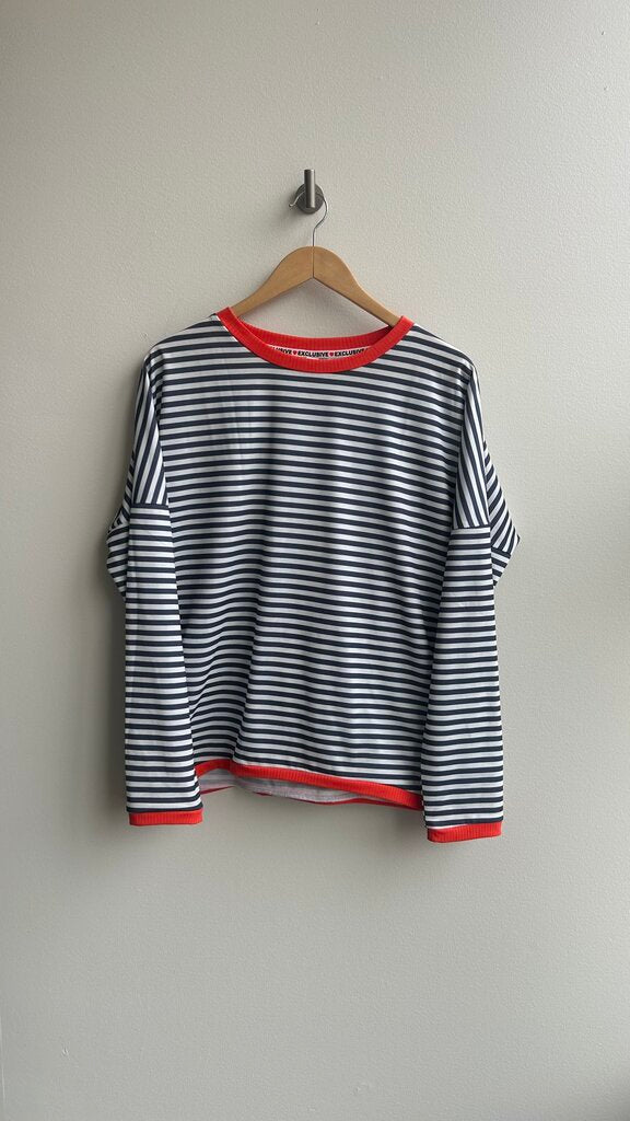 Pre-Owned Exclusive White/Blue Striped Orange Trim Crew Neck Sweater- Size X-Large