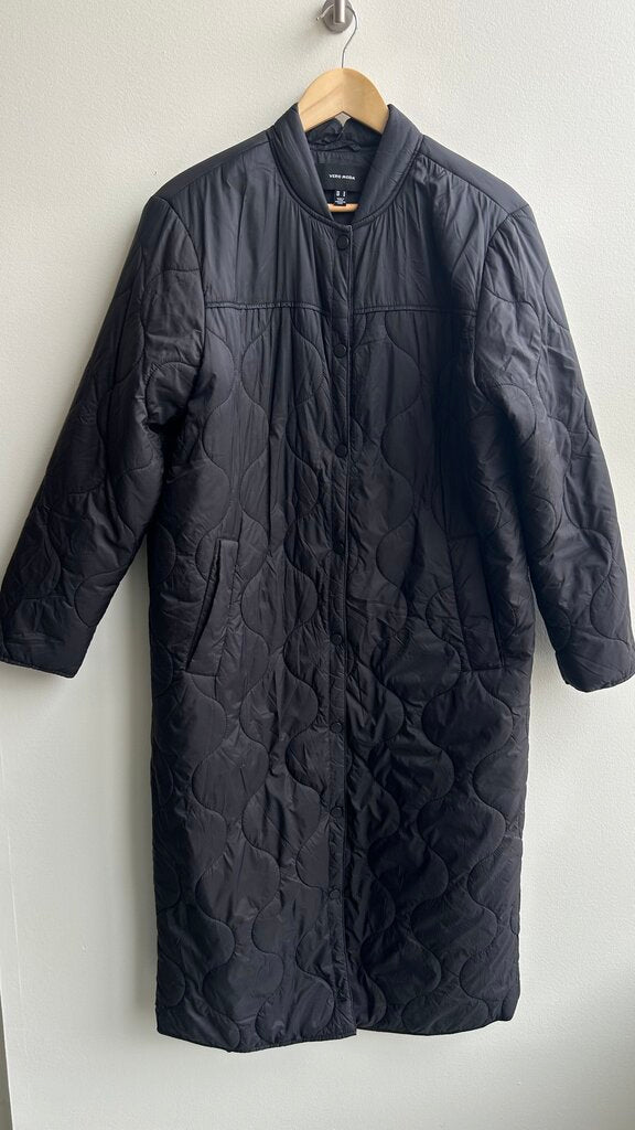 Pre-Owned Vero Moda Black Lightweight Quilted Snap Button Long Jacket- Size Medium