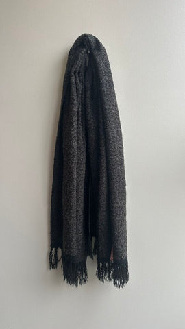 Pre-Loved RW & Co Black/Grey Tassel Blanket Scarf