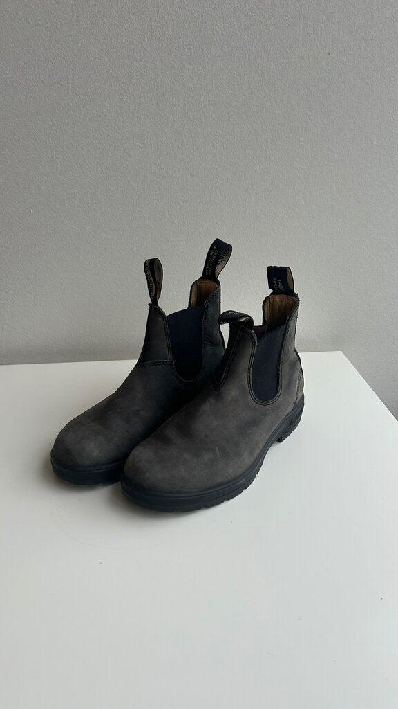 Pre-Owned Blundstone Classic Charcoal Leather Boots - Size 4.5