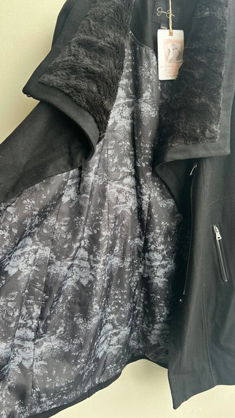 Pre-Owned Jessica Simpson Black Zip Up Coat (NWT)- Size Medium