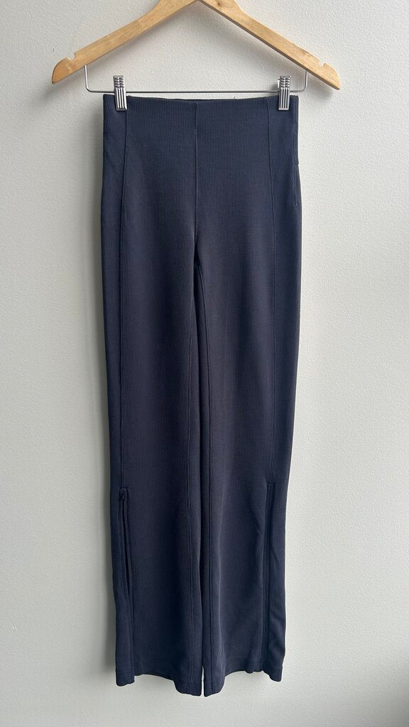 Pre-Owned Lululemon Charcoal Ribbed Flare Zip Leg Leggings- Size 2