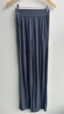 Pre-Owned H&M Grey Striped Wide Leg Trousers- Size X-Small