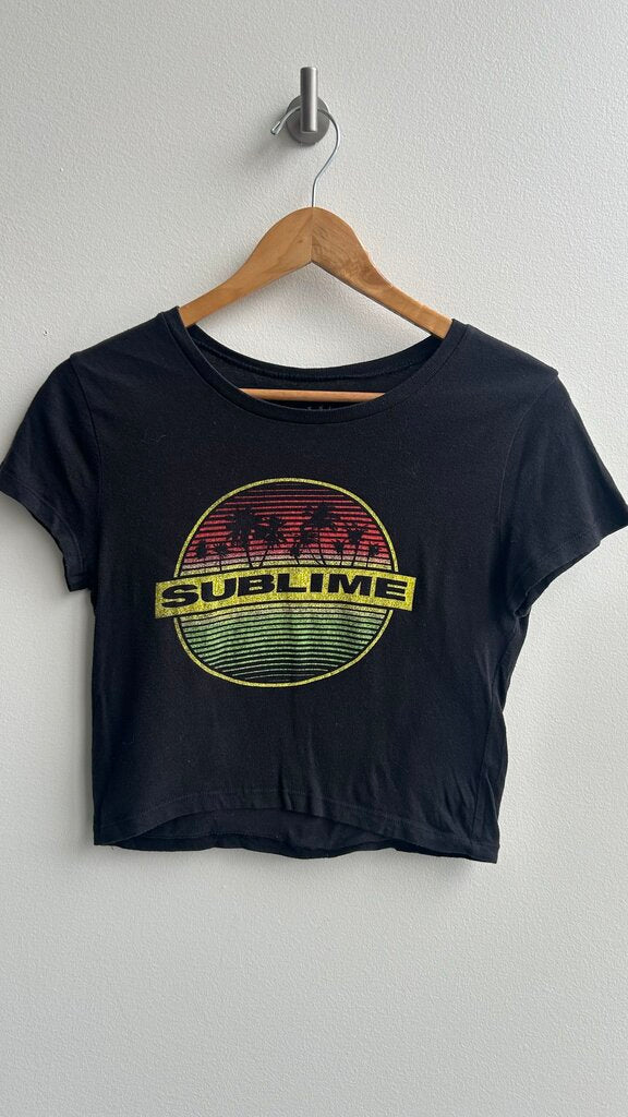 Pre-Owned Sublime Black Cropped Short Sleeve Graphic Tee- Size Medium
