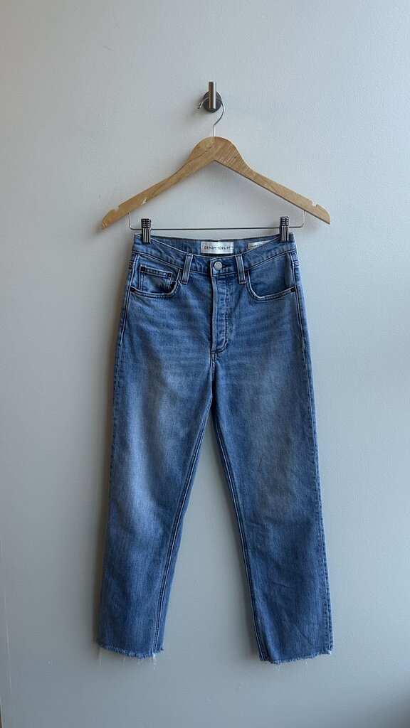 Pre-Owned Denim Forum 'The Arlo' High Rise Straight Light Wash Jeans- Size 25