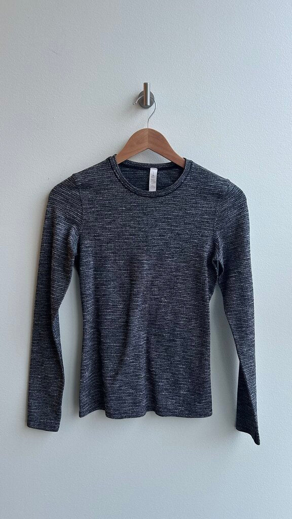 Pre-Owned Lululemon Heathered Grey/Black Long Sleeve Round Neck Top- Size 4