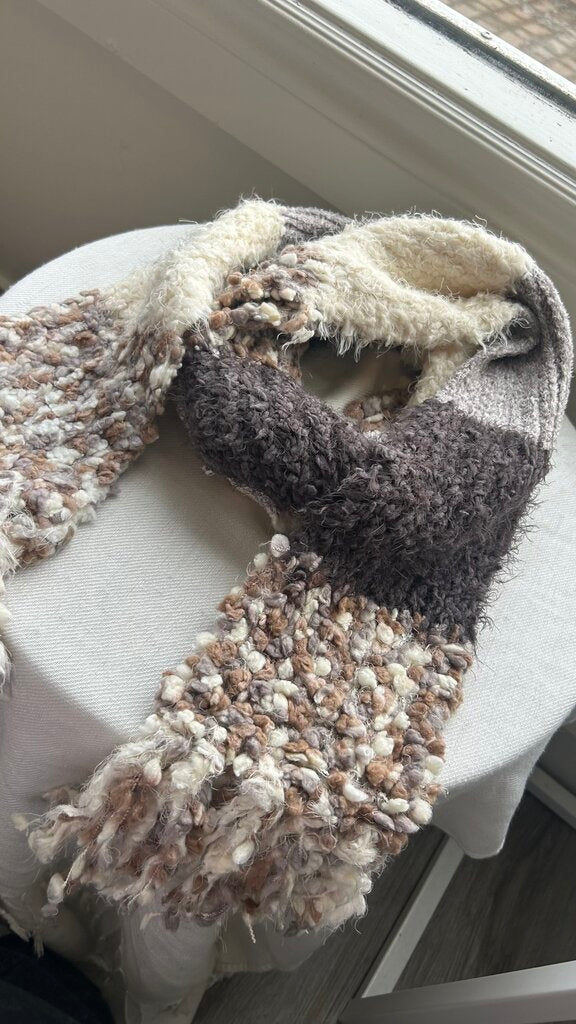 Pre-Owned White/Purple Patchwork Scarf