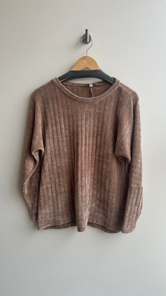 Pre-Owned Chenault Tan Chenille Lined Sweater- Size Large