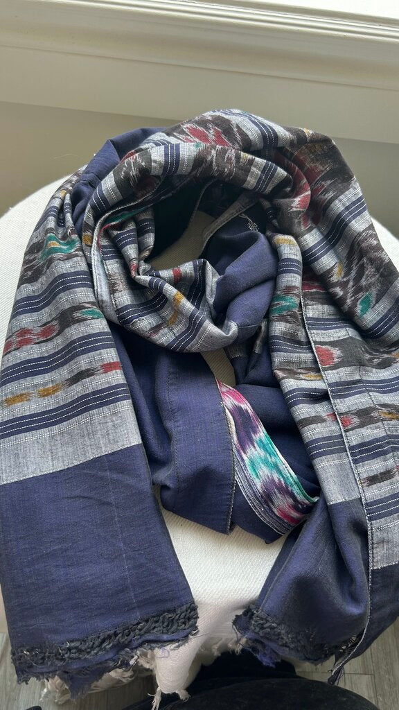Pre-Owned Navy/Grey Multi Printed Scarf