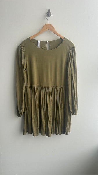 Pre-Owned Emma Knudsen Green Long Sleeve Babydoll Dress - Size Small