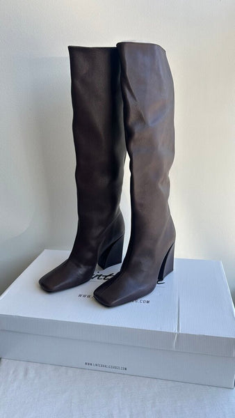 Pre-Owned L'Intervalle Brown 'Brythe' Knee High Square Toe/Heel Leather Boots (NIB) - Size 40