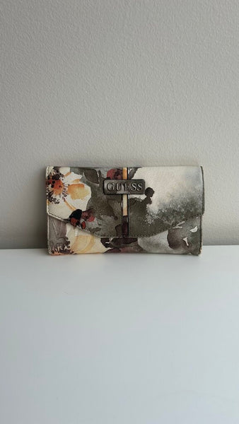Pre-Owned Guess Cream Floral Fold Open Wallet
