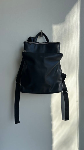 Pre-Owned Matt & Nat Black Double Pouch Backpack