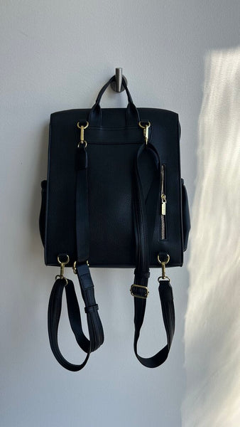 Pre-Owned Pixie Mood Black Rectangular Multi-Compartment Backpack