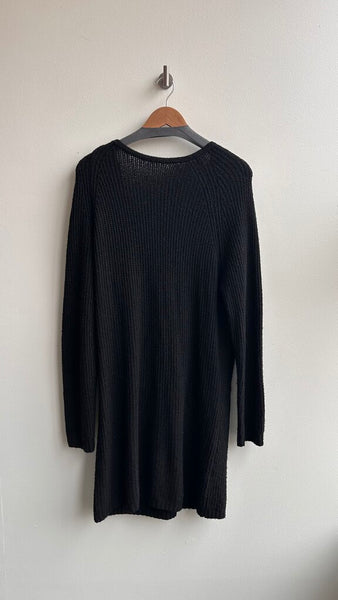 Pre-Owned Love Tree Black V-Twist Back Sweater Dress - Size Large