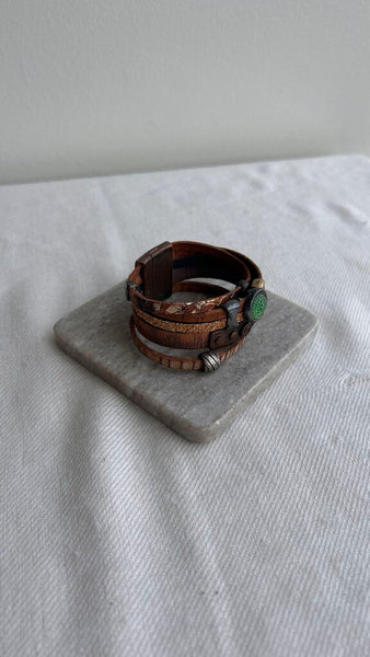 Pre-Owned Tan/Brown Straps Bronzed Magnetic Clasp Cuff Bracelet