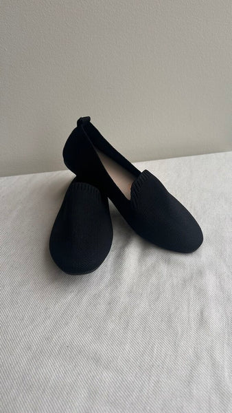 Pre-Owned Danskin Black Slip On Fabric Shoes - Size 7