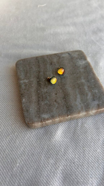 Pre-Owned Amber/Green Shimmery Stud Earrings