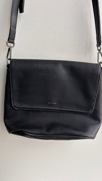 Pre-Owned Matt & Nat Black Foldover Flap Crossbody