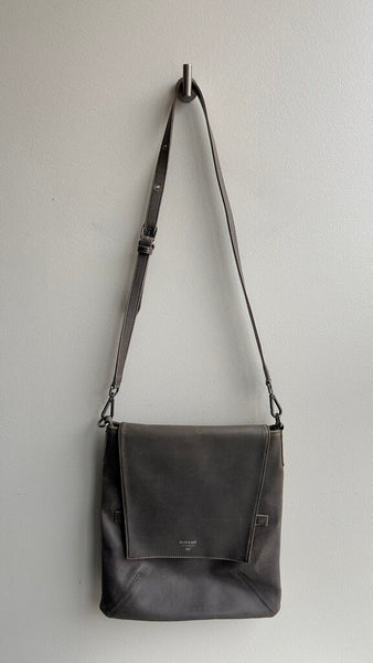 Pre-Owned Matt & Nat Grey Foldover Magnetic Flap Crossbody