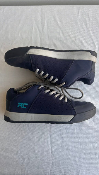 Pre-Owned Ride Concepts Navy Cycling Sneakers - Size 6.5