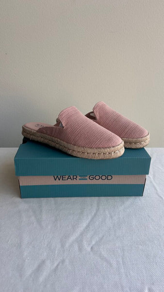 Pre-Owned Toms Pale Rose Metallic Santiago Mule (NIB) - Size 6