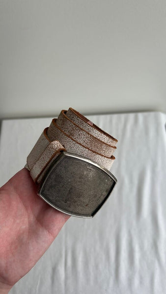 Pre-Owned Aldo White Leather Large Buckle Belt - Size Medium