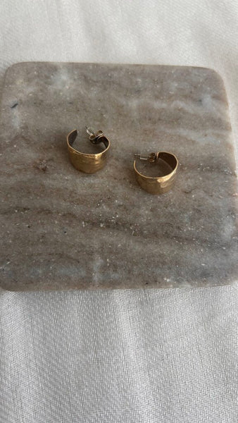 Pre-Owned Hammered Gold C-Shape Earrings