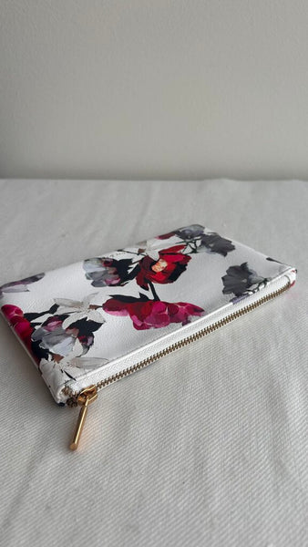 Pre-Owned Love & Lore White Floral Print Make Up Pouch