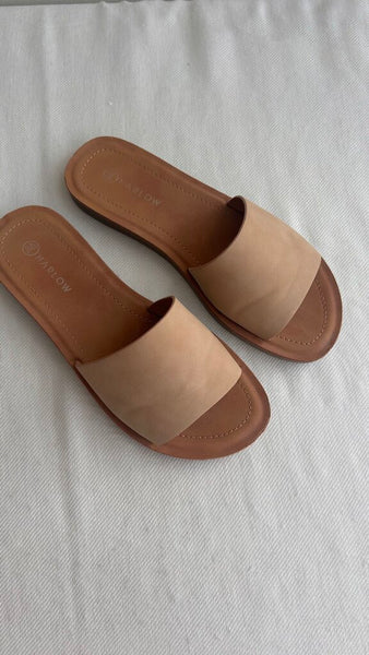 Pre-Owned Harlow Beige Slip On Slider Sandals- Size 7